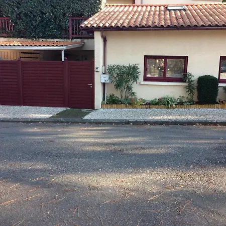 Petite Maison Bleue Dune Du Pyla 4 Personnes 2 Velos Holiday home La Teste-de-Buch
