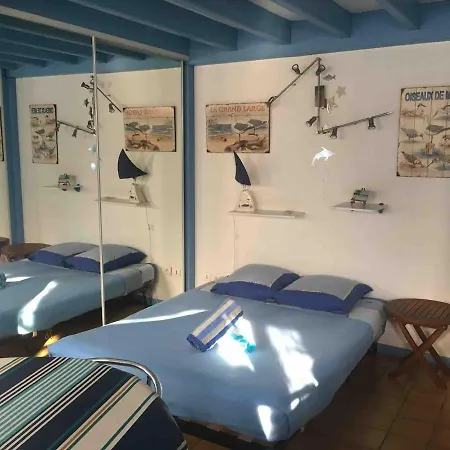 Petite Maison Bleue Dune Du Pyla 4 Personnes 2 Velos Holiday home *