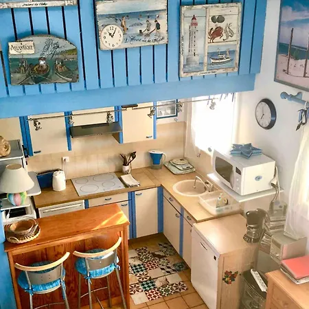 Holiday home Petite Maison Bleue Dune Du Pyla 4 Personnes 2 Velos *